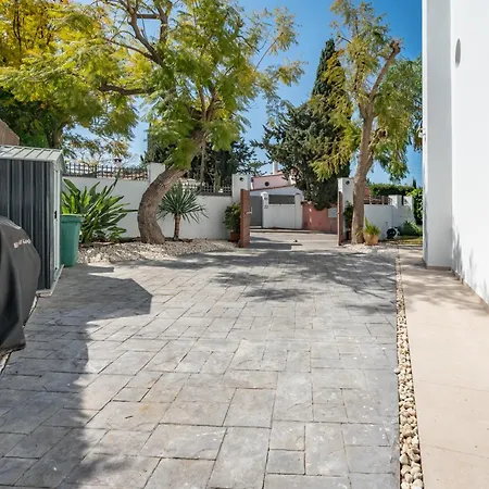 With Pool In Golden Mile By Kura Homes Σπίτι διακοπών *