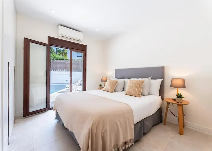 Casa vacanze With Pool In Golden Mile By Kura Homes