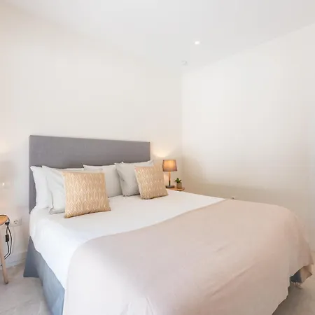 Vakantiehuis With Pool In Golden Mile By Kura Homes *