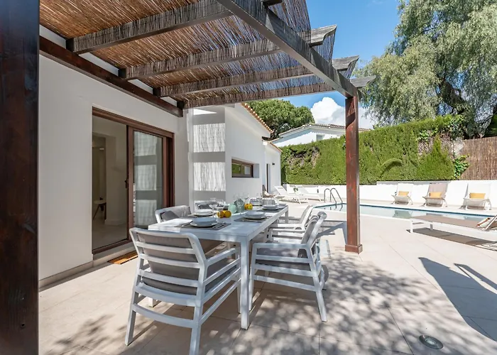 With Pool In Golden Mile By Kura Homes Feriehus *