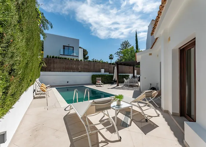 Feriehus With Pool In Golden Mile By Kura Homes Marbella