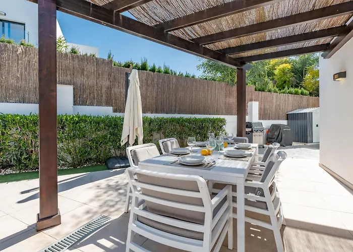 Feriehus With Pool In Golden Mile By Kura Homes Marbella